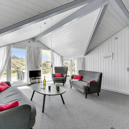 3 Bedroom Nice Home In Ringkobing Semesterbostad