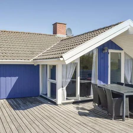 3 Bedroom Nice Home In Ringkobing